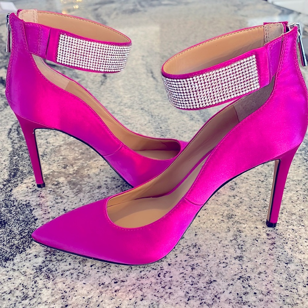 BRAND NEW INC Rhinestone Pumps